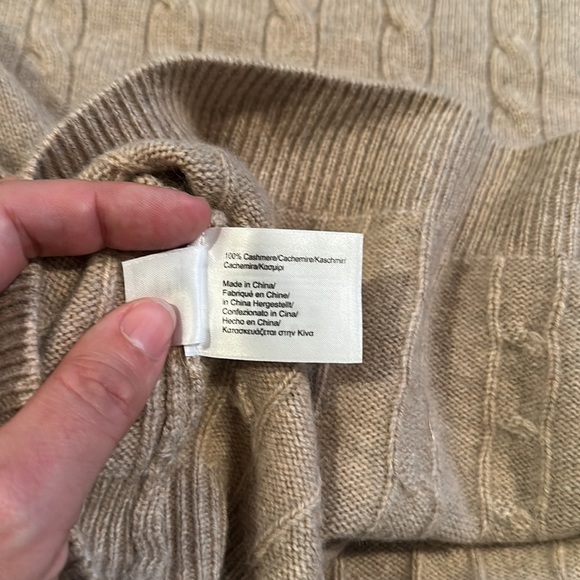 🍀🍀SALE🍀🍀. EUC Men’s Brooks Brother’s cable knit sweater, 100% cashmere, XL - Picture 6 of 6
